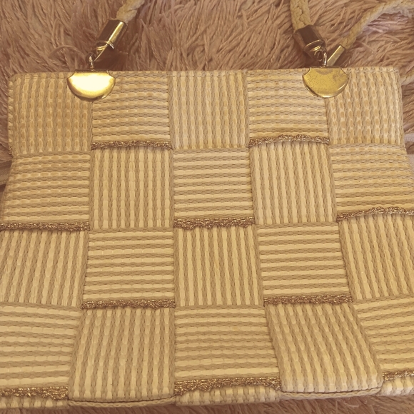 MCM Italian Vintage 60s Cream and Metallic Gold Shoulder Bag - Picture 8 of 9